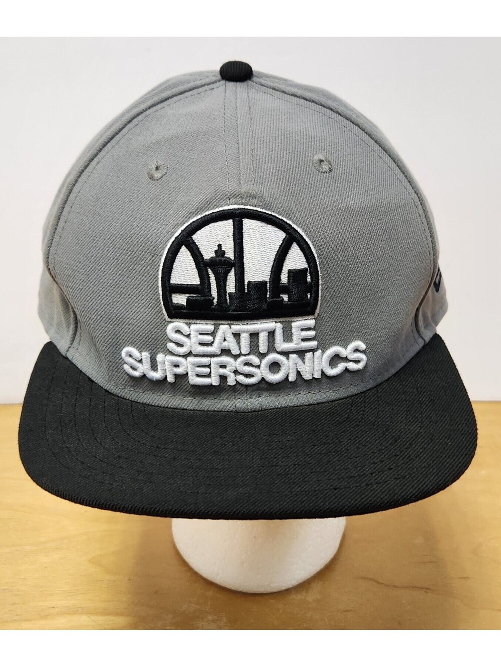 Seattle SuperSonics New Era 59FIFTY Fitted Hat 7 3/8 Grey Black Skyline NBA